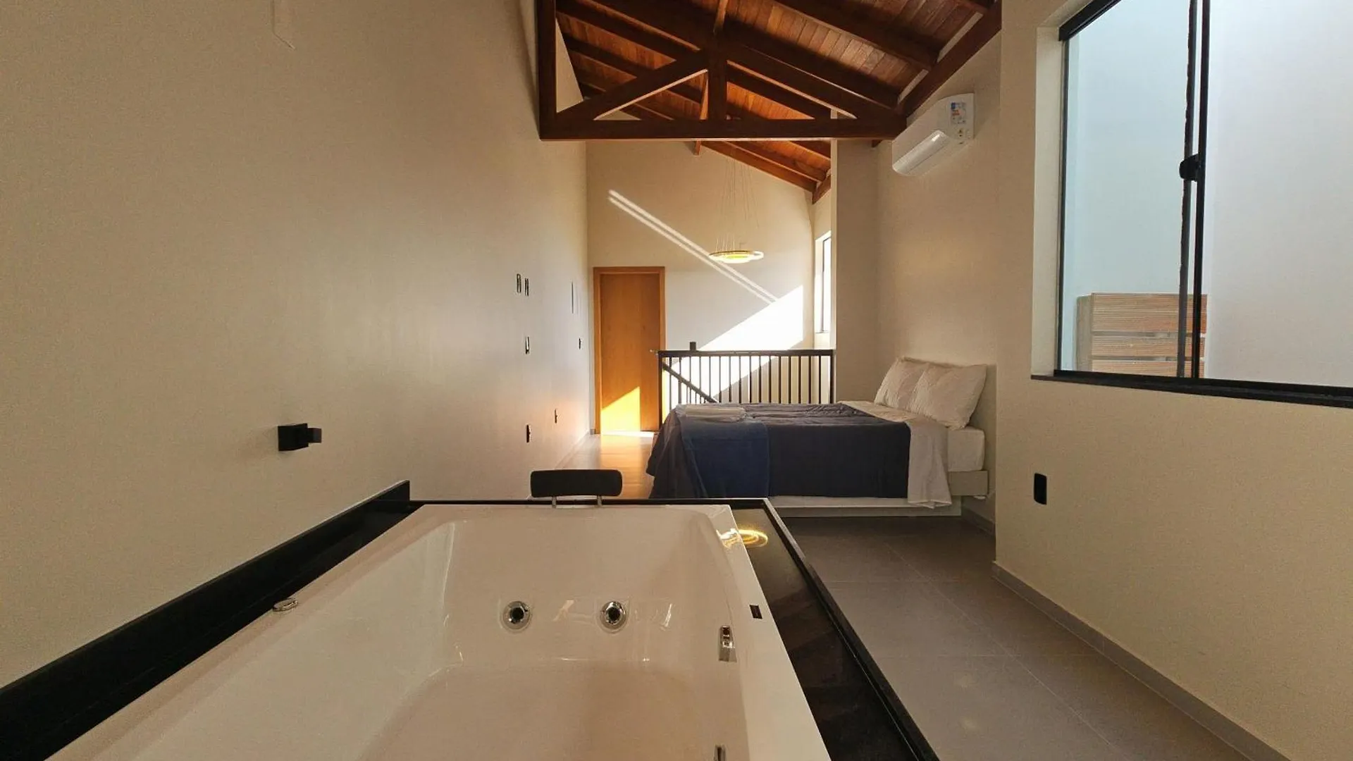 Loft Com Hidro Casal, Ar Cond/Lareira, Churrasqueira Gourmet Penha  0*, Penha (Santa Catarina)